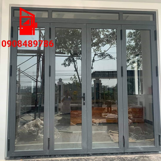 CỬA SẮT 4 CÁNH GIÁ RẺ CÓ KÍNH MÀU XÁM 